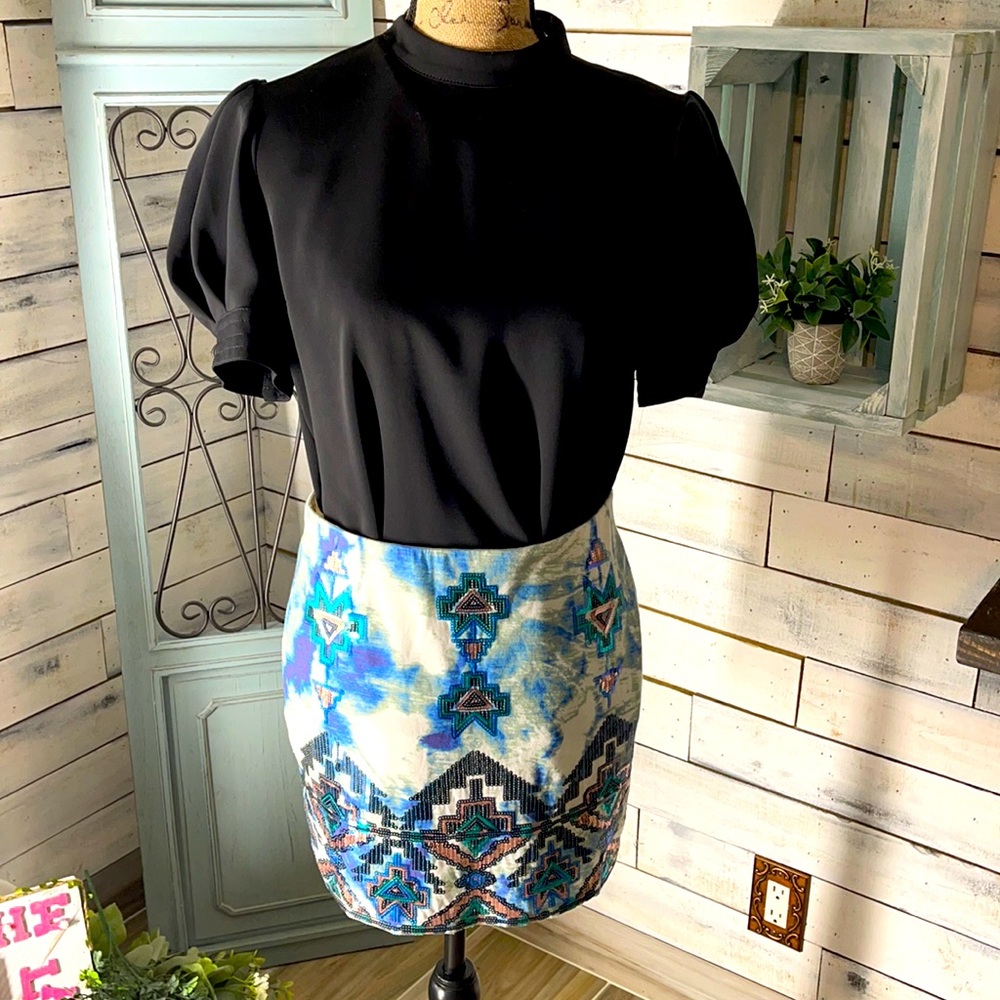 Express mini skirt 🌺